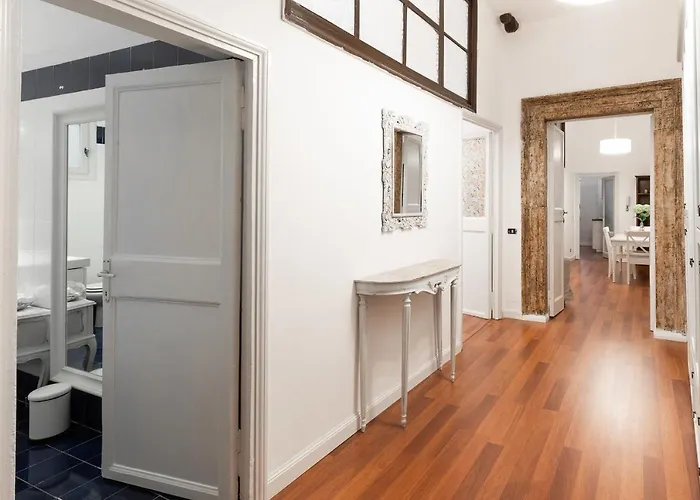 Leonardo Pantheon Apartment